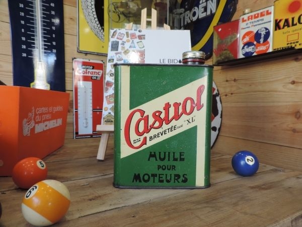 Bidon d'huile Castrol