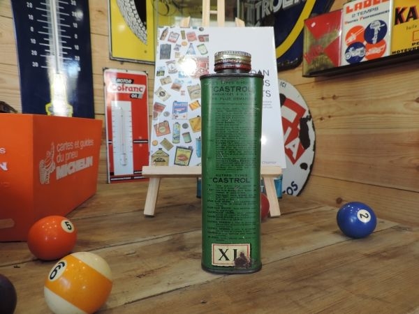 Bidon d'huile Castrol