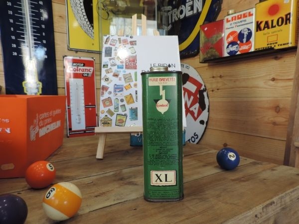 Bidon d'huile Castrol