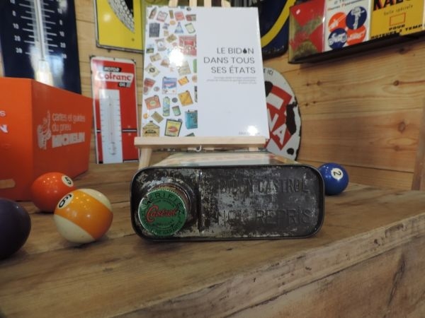 Bidon d'huile Castrol