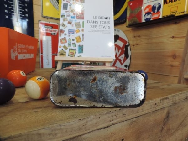 Bidon d'huile Antar