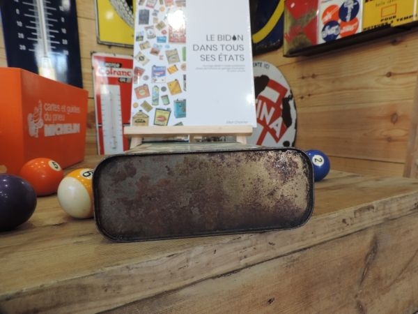 Bidon d'huile Castrol