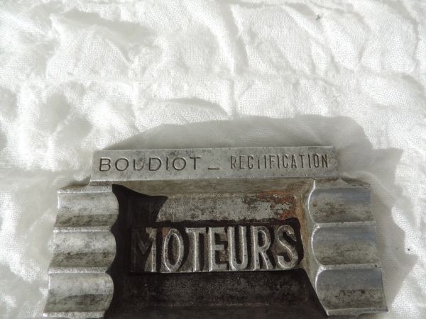 Cendrier publicitaire