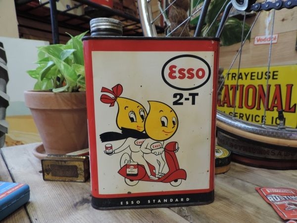 Bidon d'huile ESSO