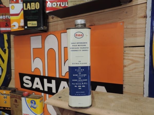 Bidon d'huile Esso