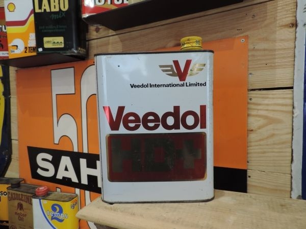 Bidon d'huile Veedol