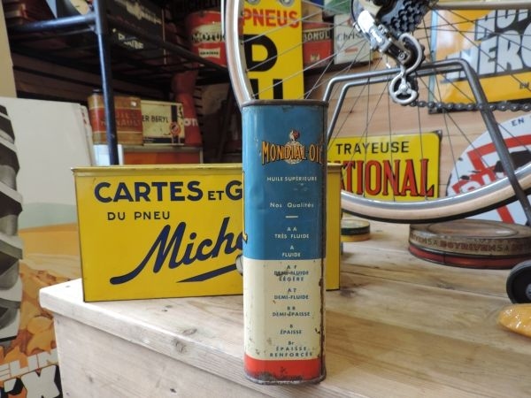 Bidon d'huile Mondial-Oil