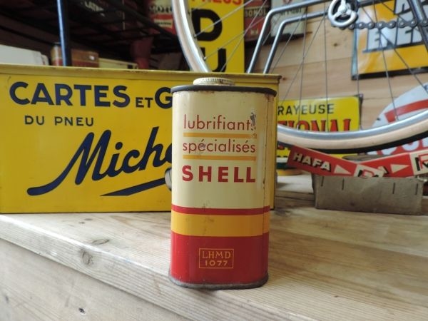 Bidon d'huile Shell