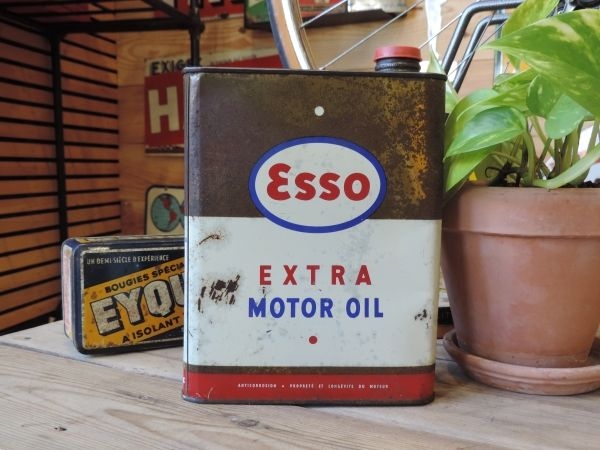 Bidon d'huile ESSO
