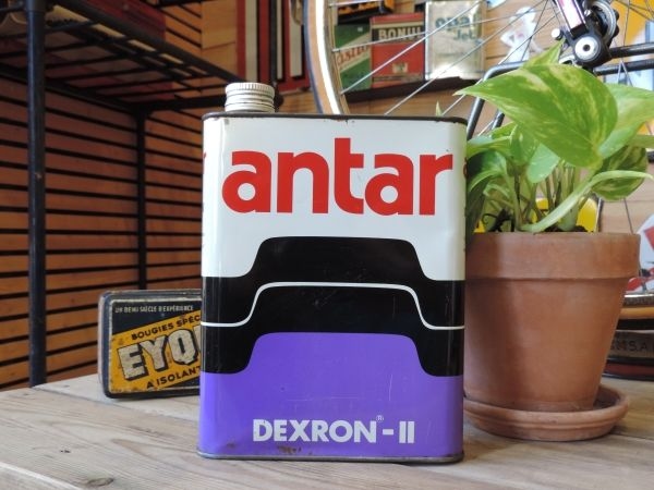 Bidon d'huile Antar