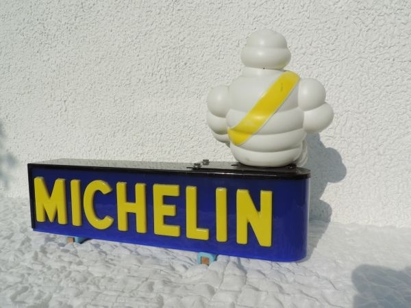 Enseigne Lumineuse MICHELIN
