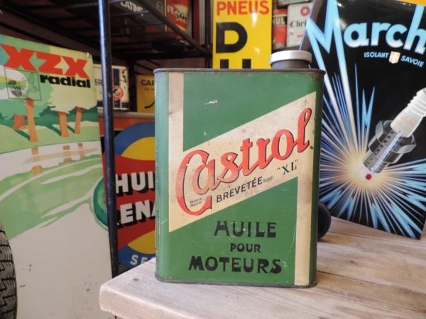 Bidon d'huile Castrol