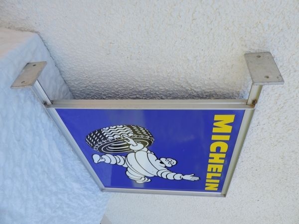 Enseigne MICHELIN