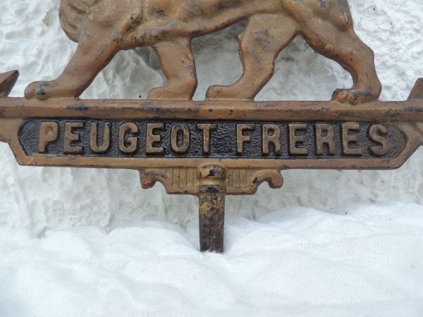 Enseigne PEUGEOT