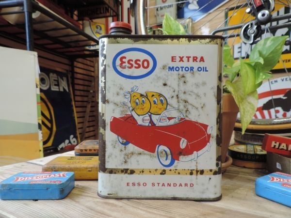 Bidon d'huile Esso