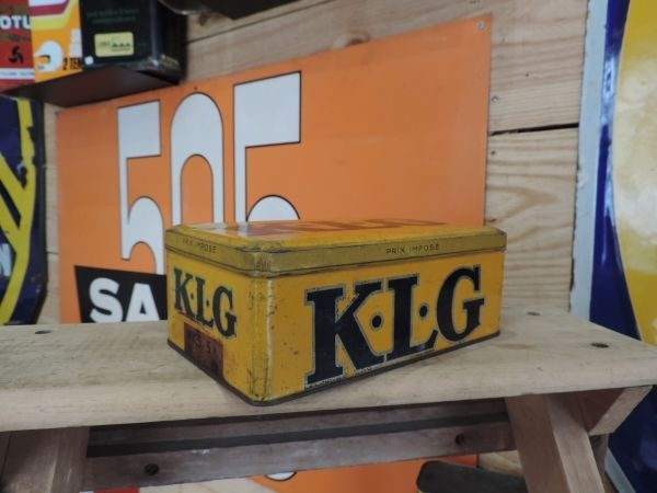 Boîte K.L.G