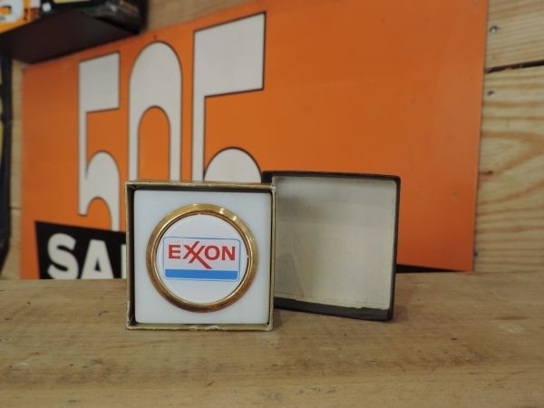 Presse papier Exxon