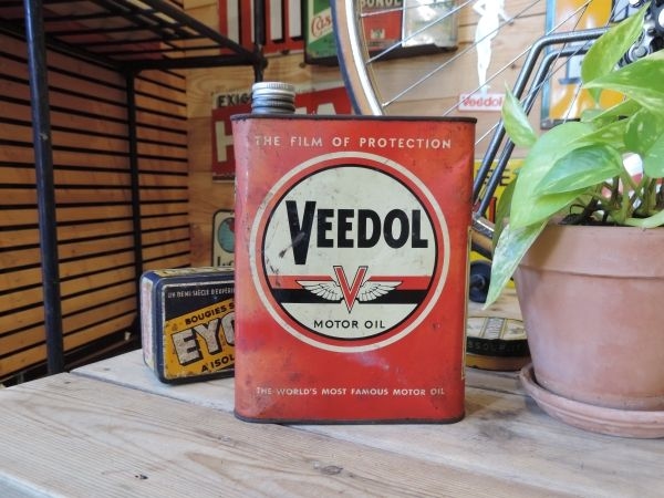 Bidon d'huile Veedol