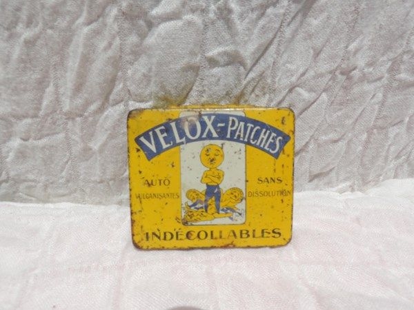 Boîte publicitaire Vélox Patches
