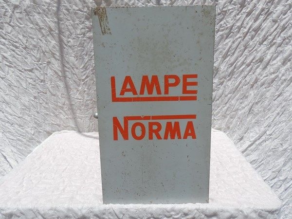 Présentoir publicitaire Norma