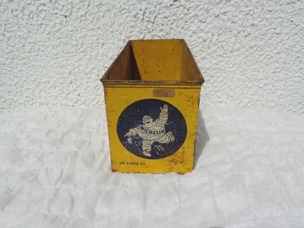 Boîte à cartes publicitaires Michelin