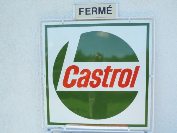 Stop trottoir Castrol
