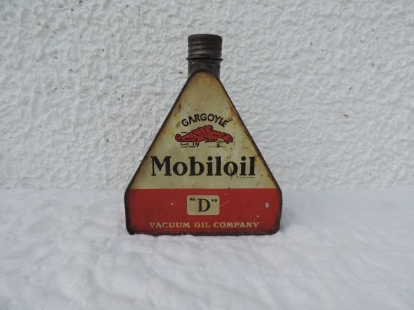 Bidon d'huile triangulaire Mobiloil