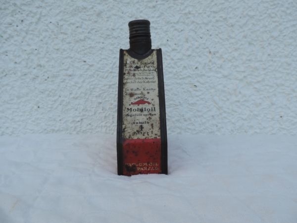 Bidon d'huile triangualire Mobiloil