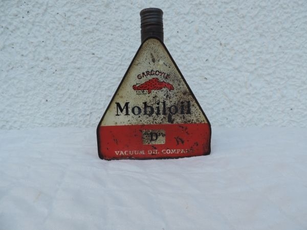 Bidon d'huile triangualire Mobiloil