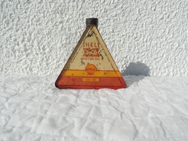 Bidon d'huile triangulaire Shell