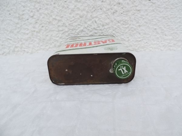 Bidon d'huile Castrol