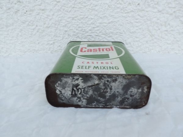 Bidon d'huile Castrol