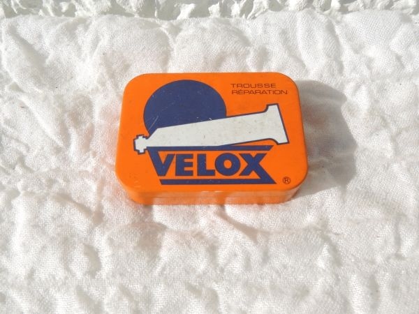 Boîte publicitaire Velox