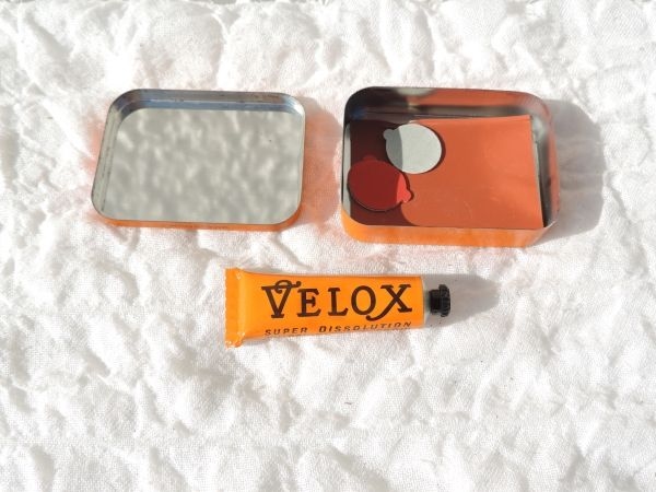 Boîte publicitaire Velox