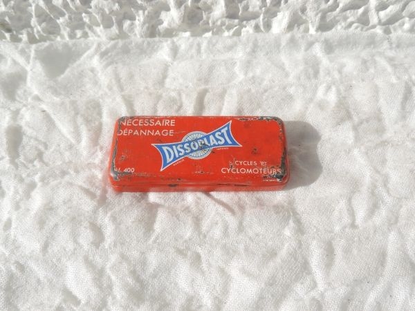 Boîte publicitaire Dissoplast