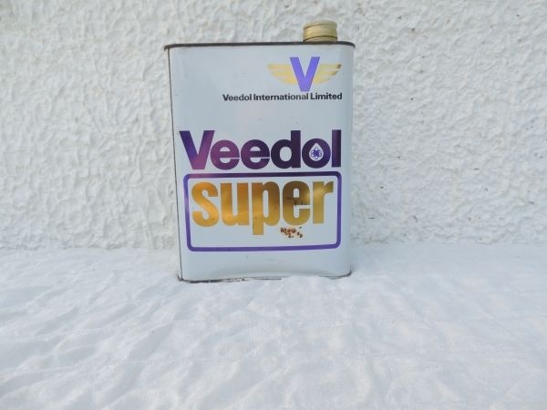 Bidon d'huile Veedol
