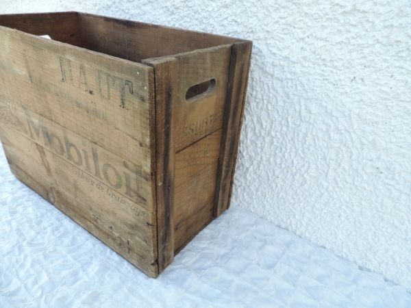 Caisse à bidons d'huile Mobiloil