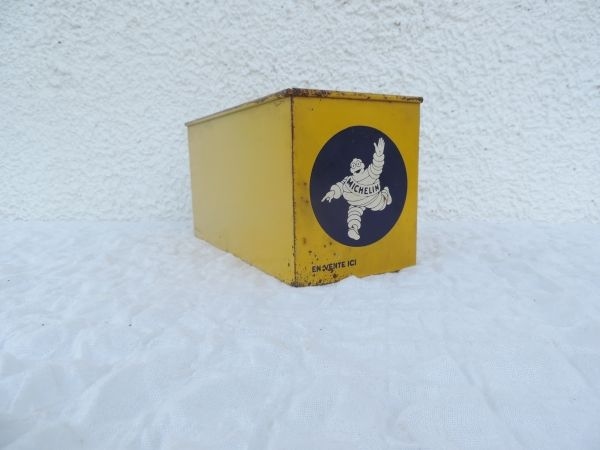 Boîte publicitaire Michelin