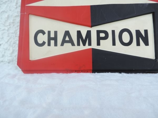 Plaque en relief Champion