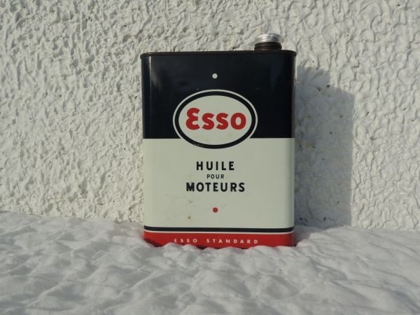 Bidon d'huile Esso