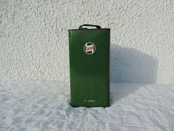 Bidon d'huile Castrol
