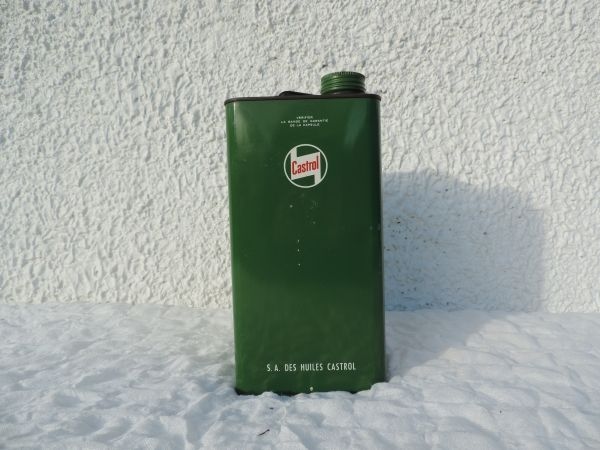 Bidon d'huile Castrol