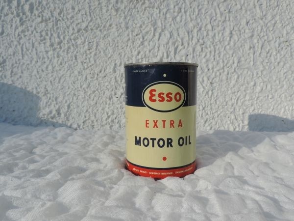 Bidon d'huile Esso