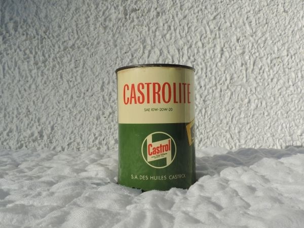 Bidon d'huile Castrol