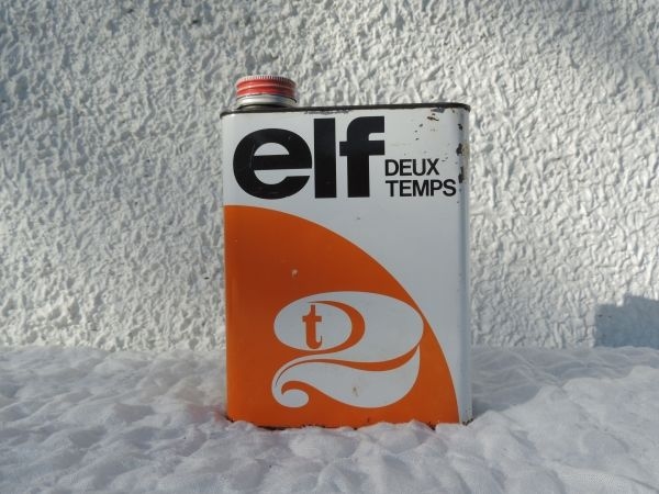 Bidon d'huile Elf