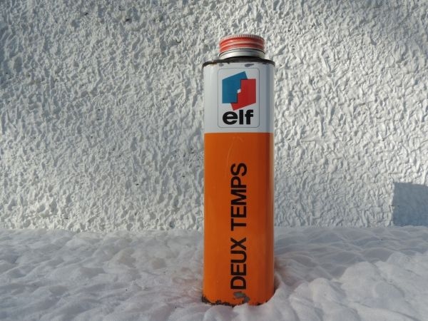 Bidon d'huile Elf