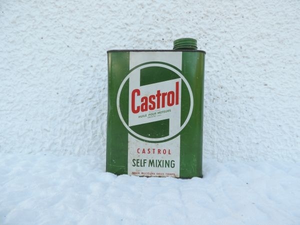 Bidon d'huile Castrol