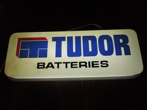 Enseigne lumineuse TUDOR