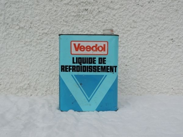 Bidon d'huile Veedol