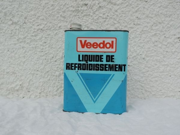 Bidon d'huile Veedol